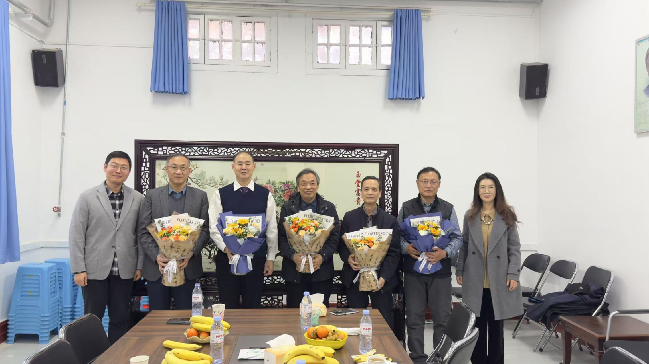 医学融合与实践中心举办2024年度教职工荣休茶话会